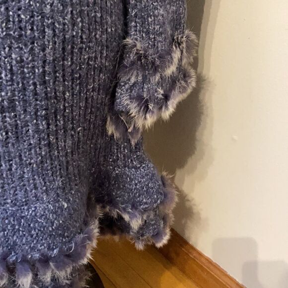 Love Token Sweater Coat   - Picture 4 of 9